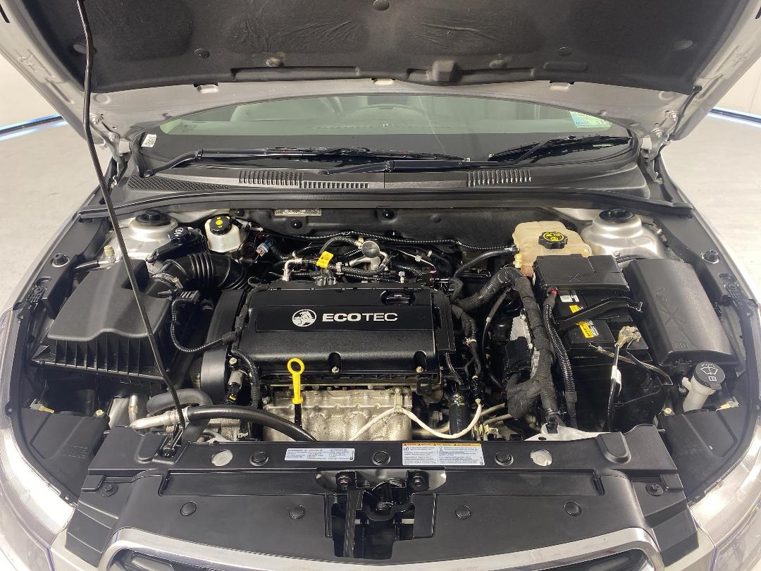 Photo '13' of Holden Cruze