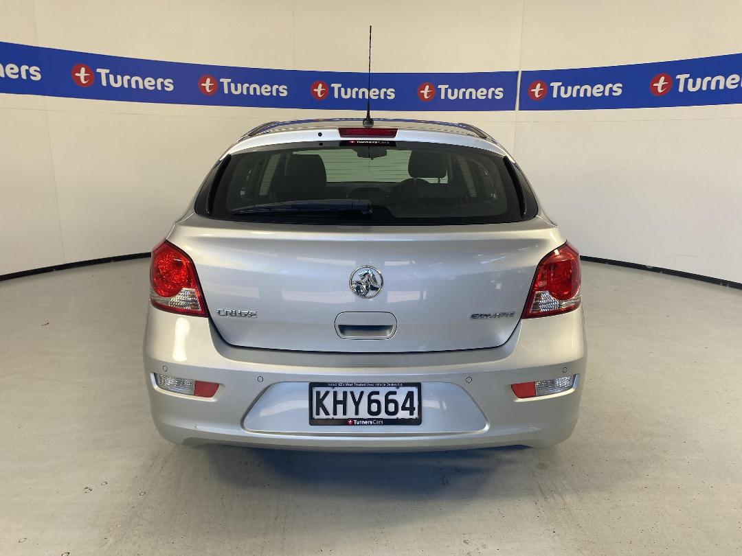 Photo '6' of Holden Cruze