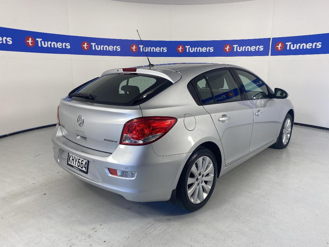 Photo '7' of Holden Cruze