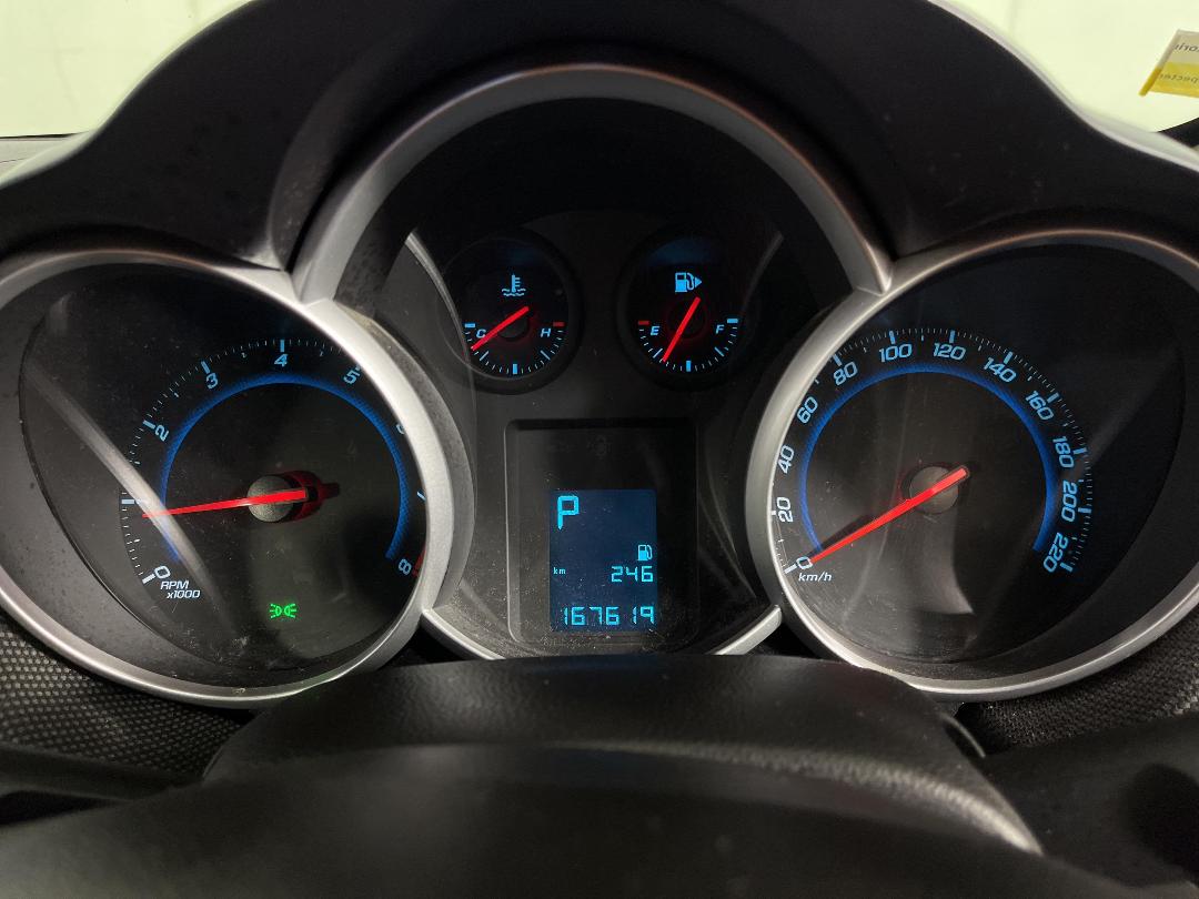 Photo '21' of Holden Cruze