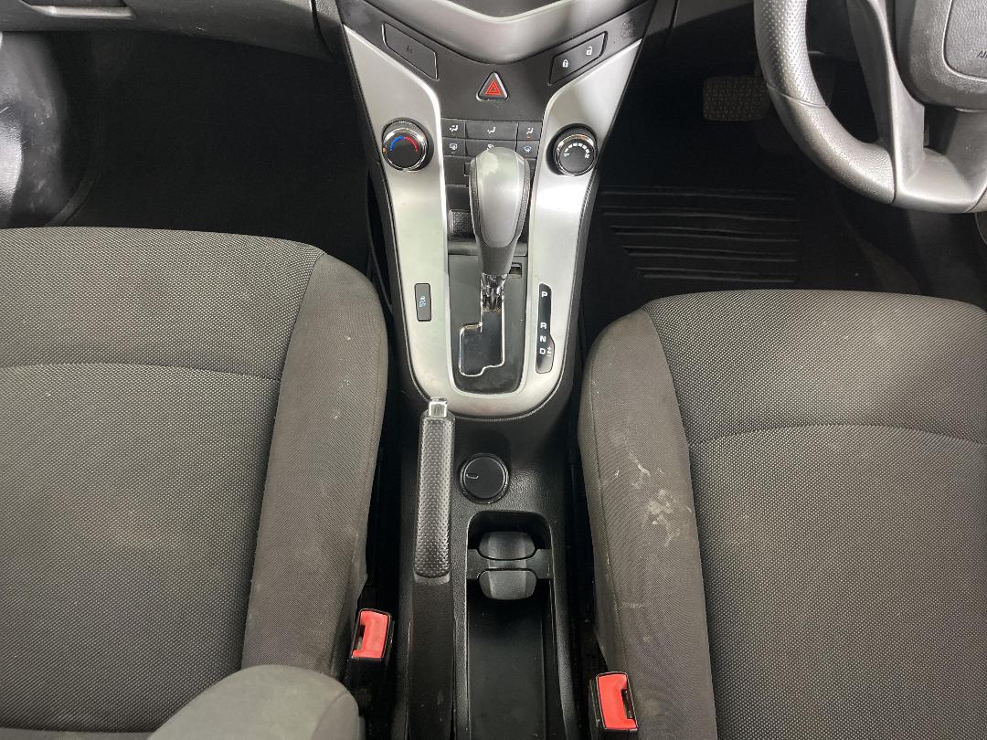 Photo '23' of Holden Cruze