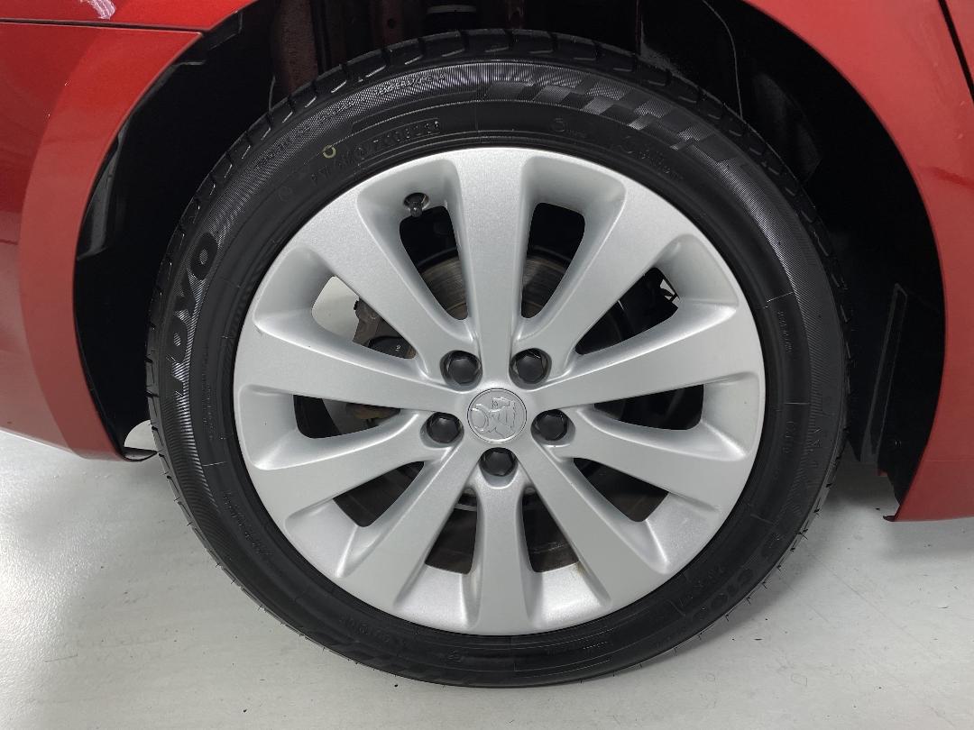 Photo '12' of Holden Cruze