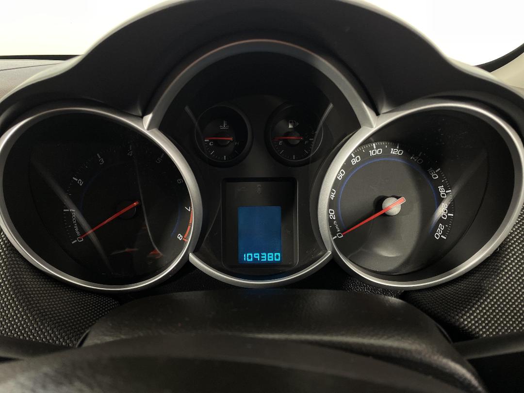 Photo '21' of Holden Cruze