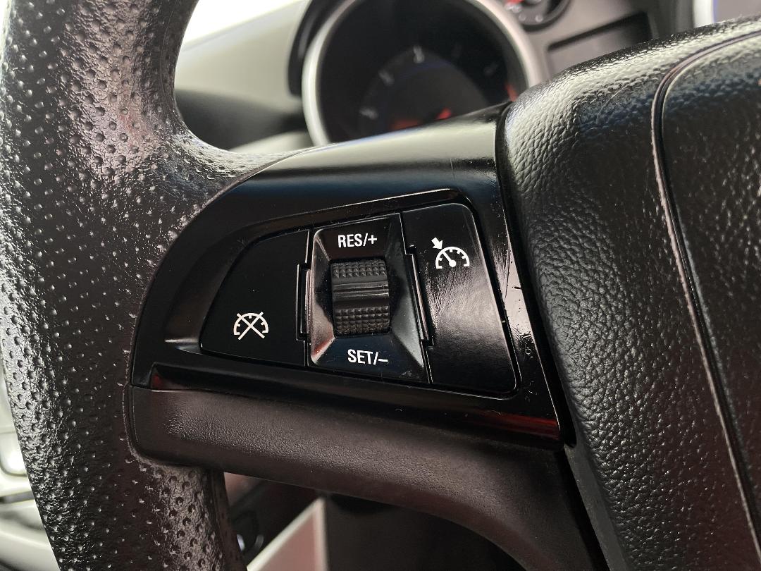 Photo '24' of Holden Cruze