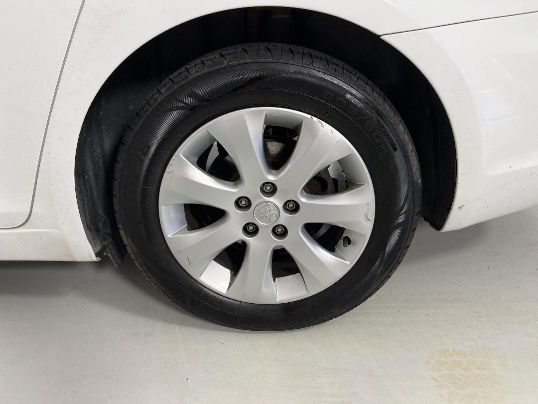 Photo '11' of Holden Cruze