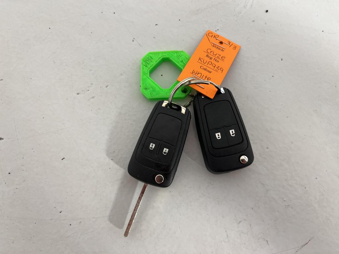 Photo '22' of Holden Cruze