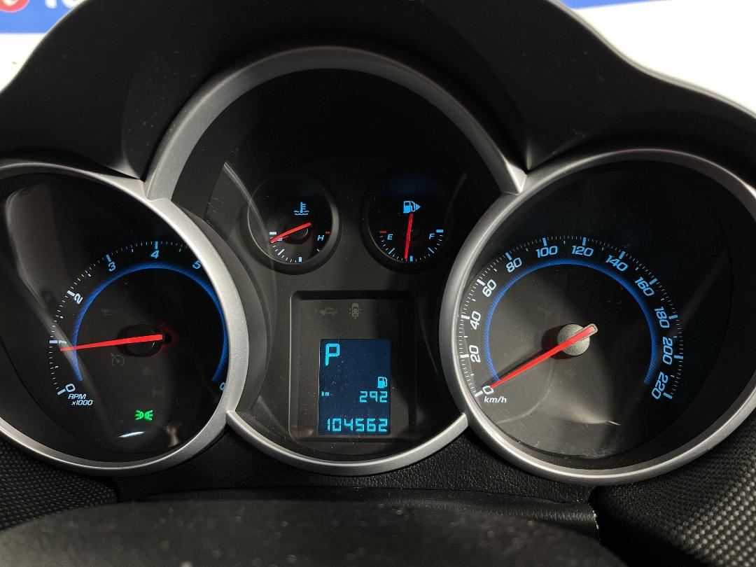 Photo '21' of Holden Cruze