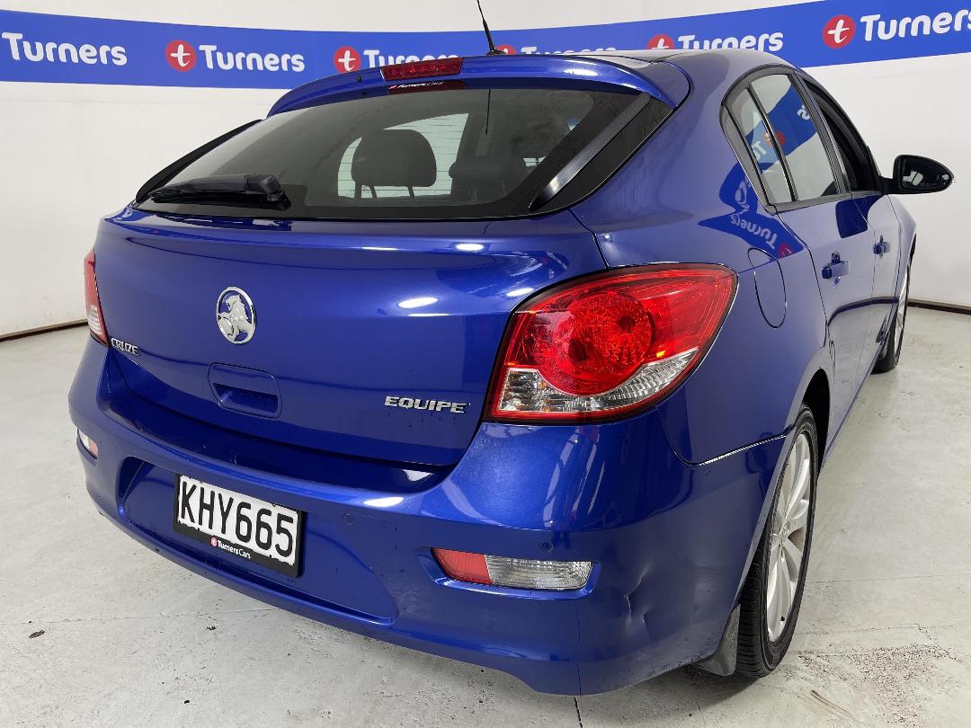 Photo '7' of Holden Cruze Photo '7' of Holden Cruze