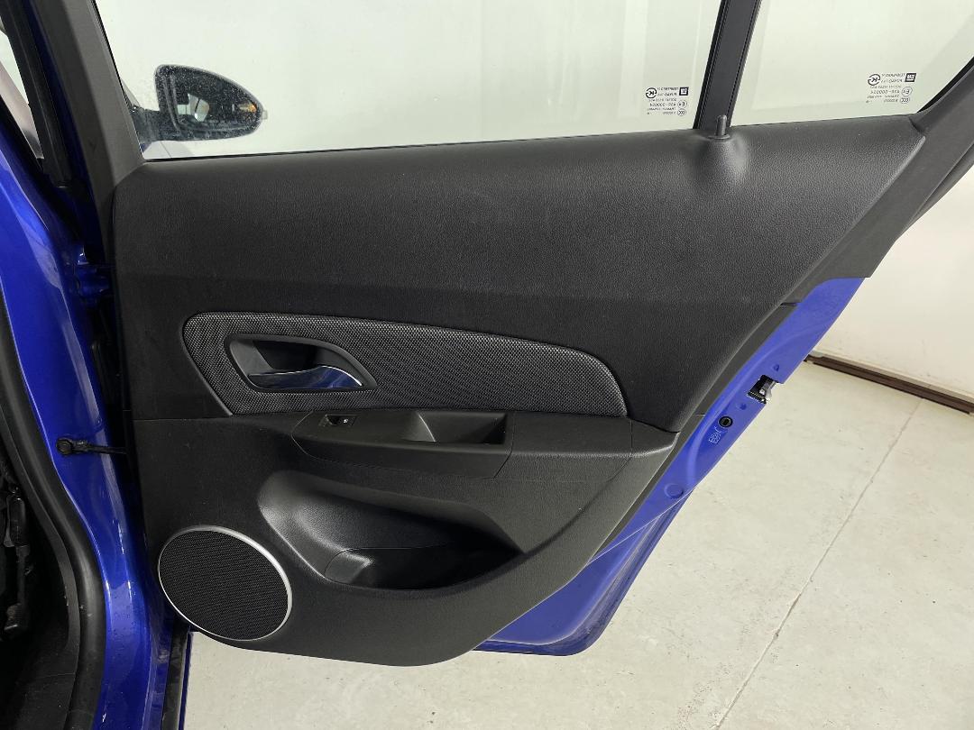 Photo '19' of Holden Cruze Photo '19' of Holden Cruze