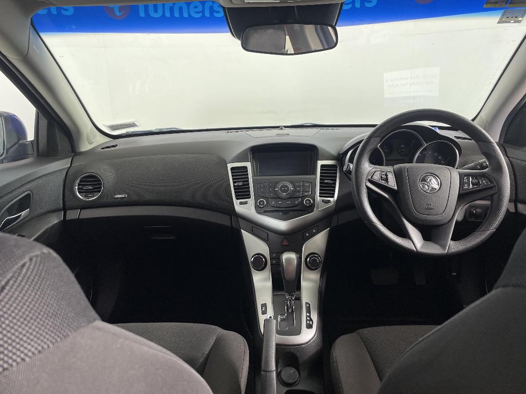 Photo '17' of Holden Cruze Photo '17' of Holden Cruze