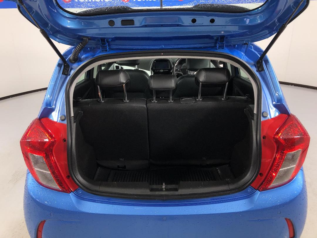 Photo '14' of Holden Spark