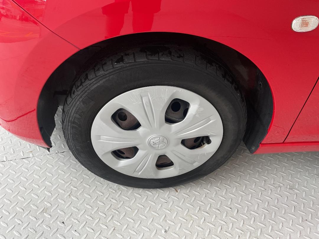 Photo '10' of Holden Spark