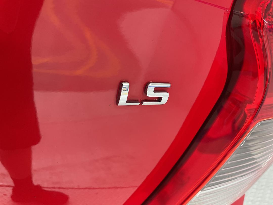 Photo '35' of Holden Spark