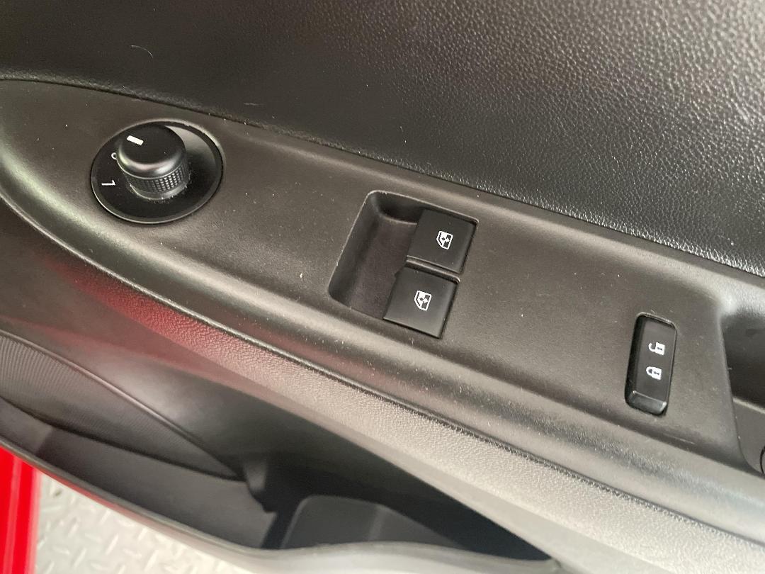 Photo '23' of Holden Spark