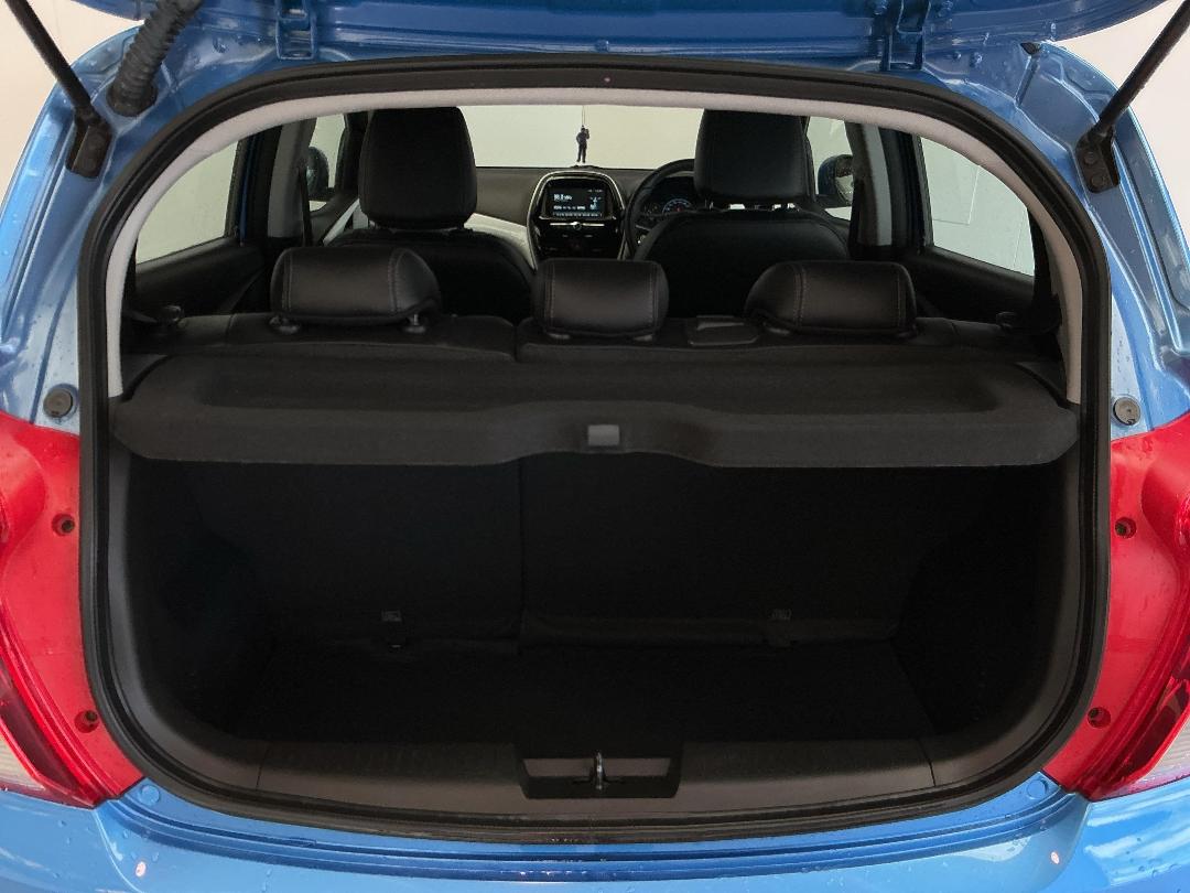 Photo '14' of Holden Spark