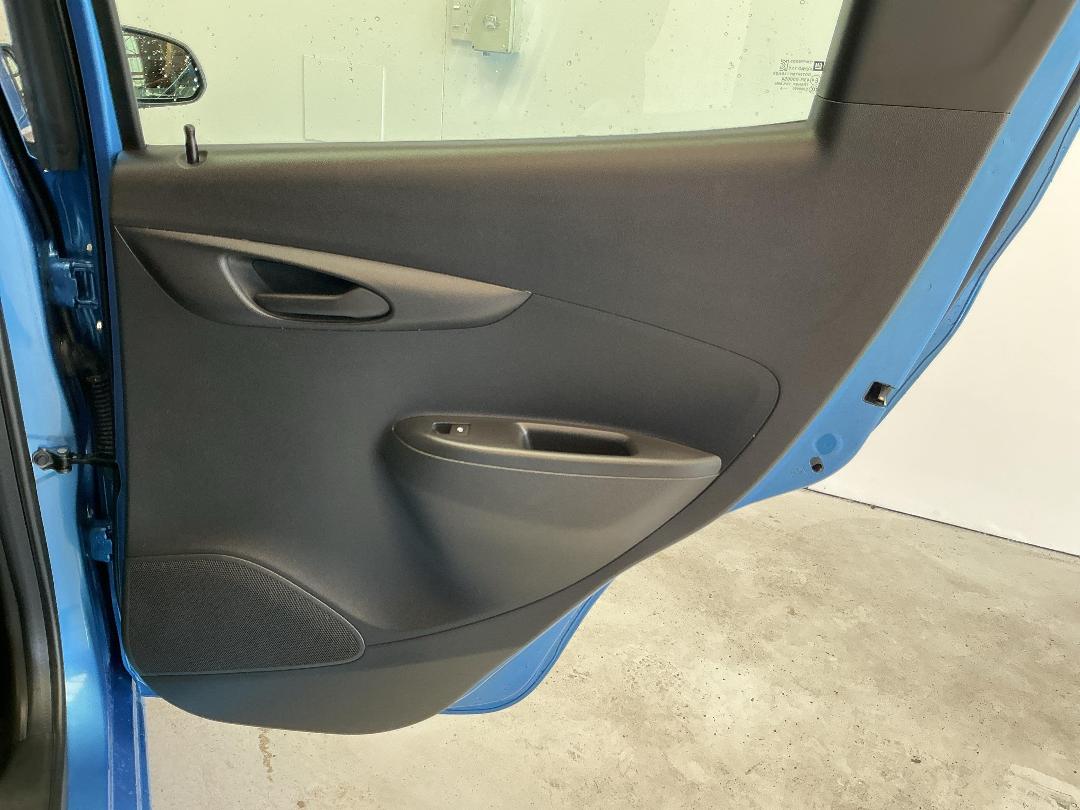 Photo '19' of Holden Spark