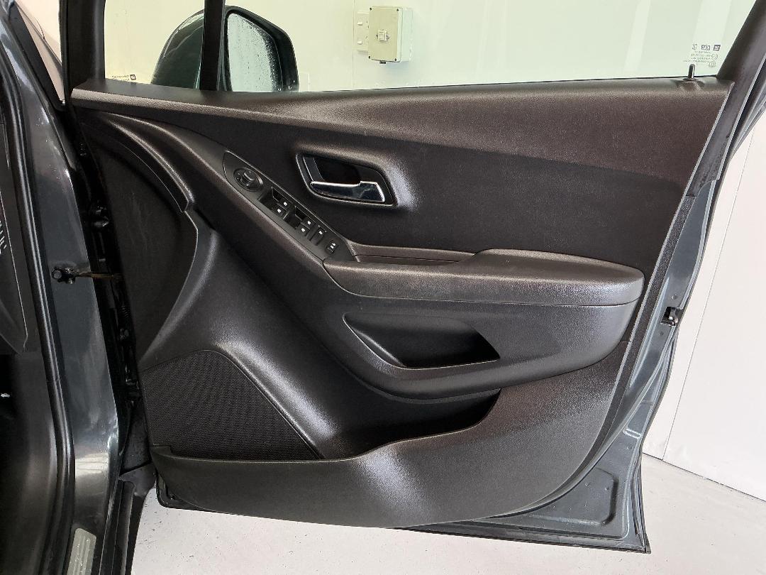 Photo '15' of Holden Trax