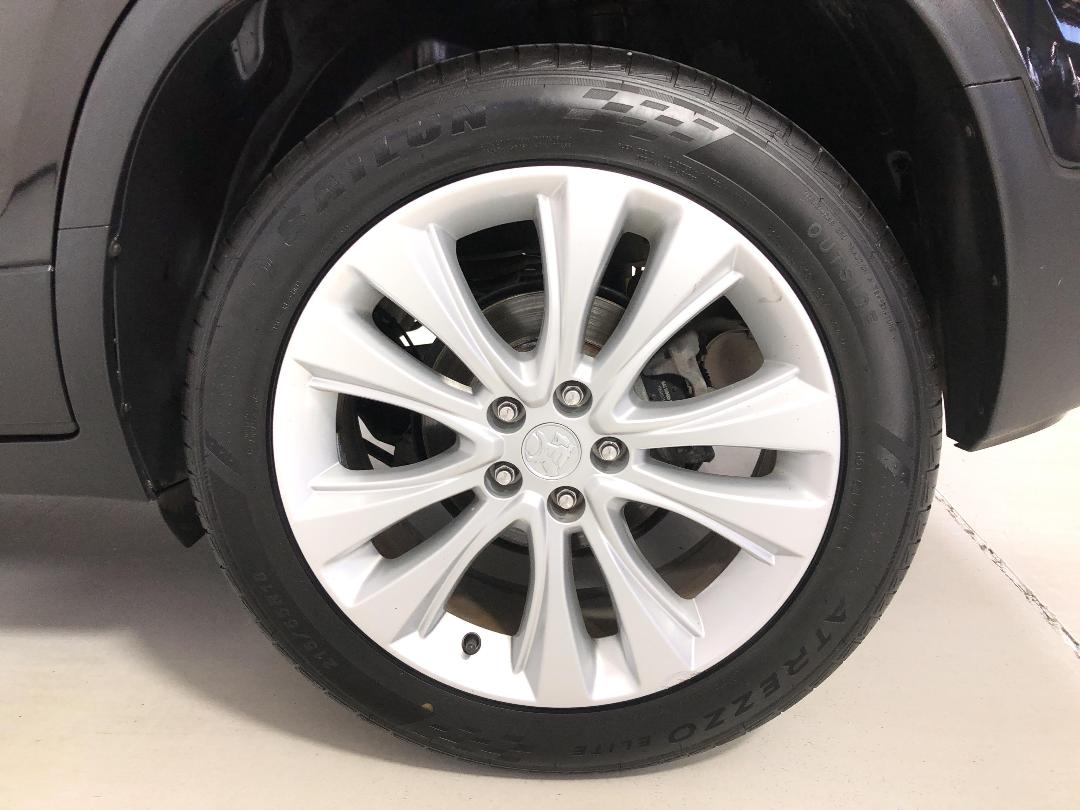 Photo '11' of Holden Trax