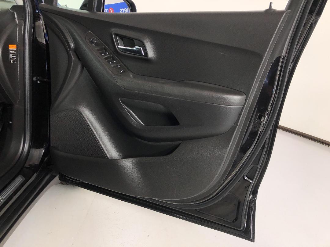 Photo '15' of Holden Trax