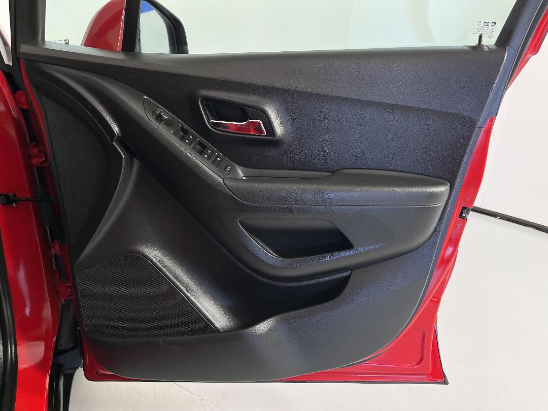 Photo '15' of Holden Trax Photo '15' of Holden Trax