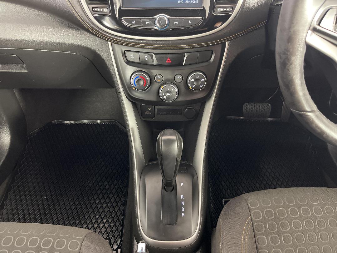 Photo '18' of Holden Trax Photo '18' of Holden Trax