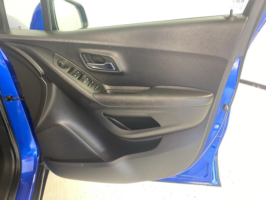 Photo '15' of Holden Trax Photo '15' of Holden Trax