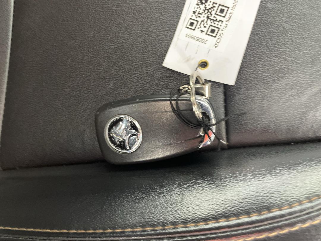 Photo '22' of Holden Trax Photo '22' of Holden Trax