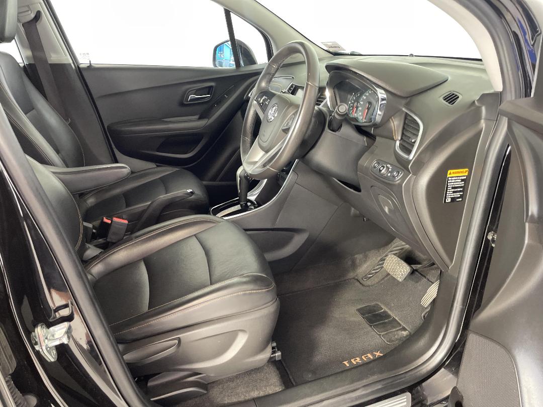 Photo '16' of Holden Trax Photo '16' of Holden Trax