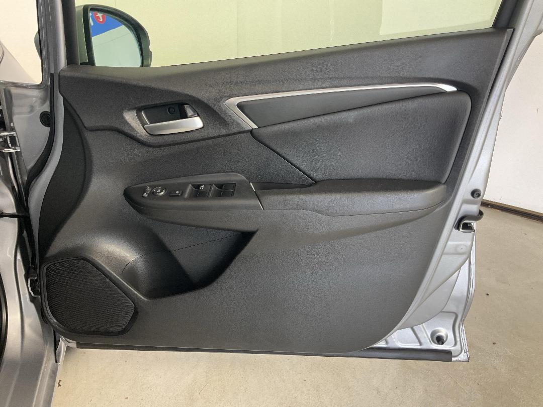 Photo '15' of Honda FIT