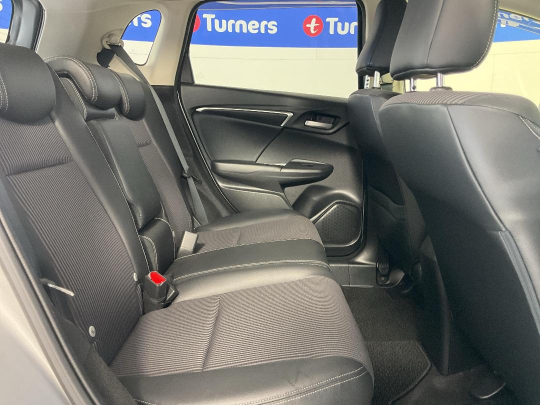 Photo '20' of Honda FIT