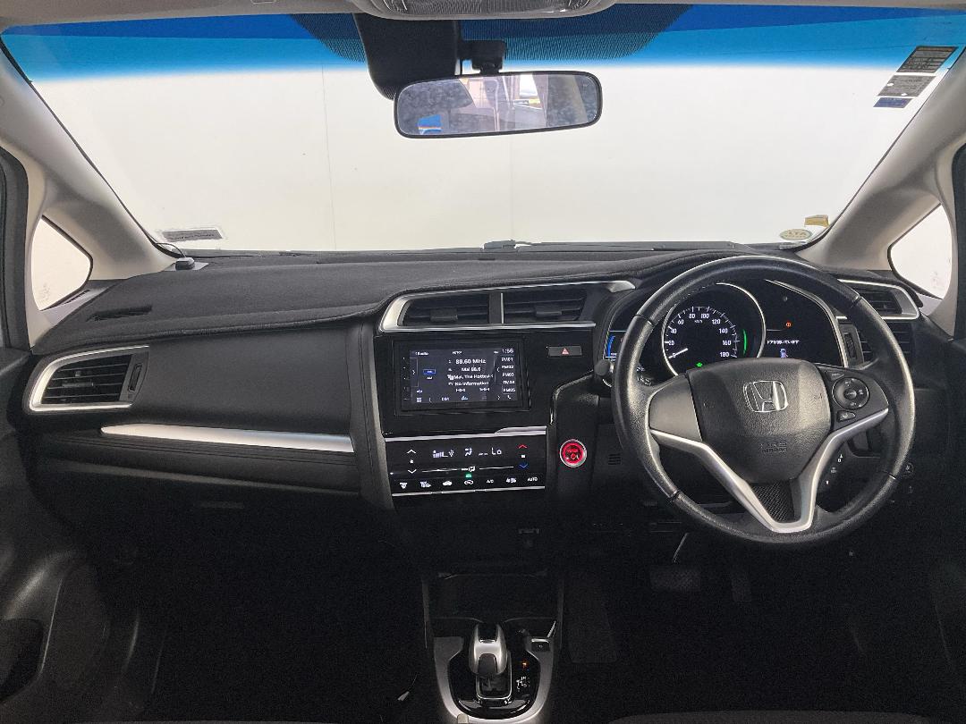 Photo '17' of Honda FIT