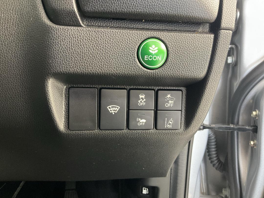 Photo '29' of Honda FIT