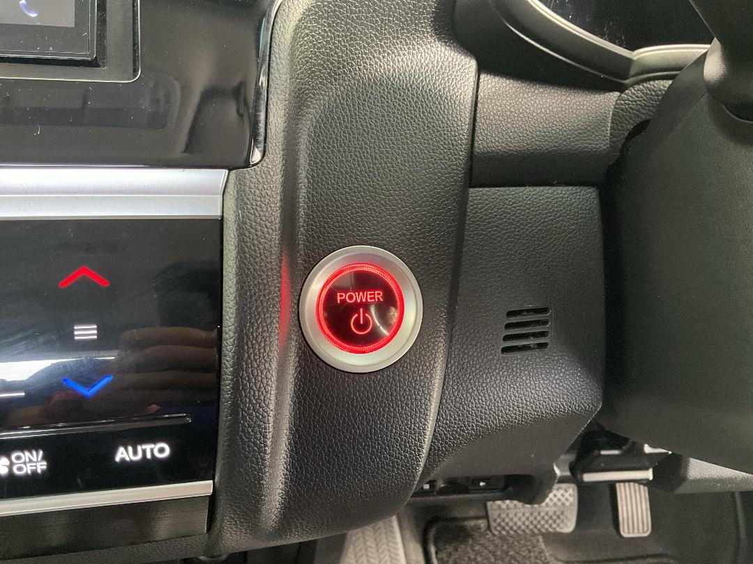 Photo '28' of Honda FIT