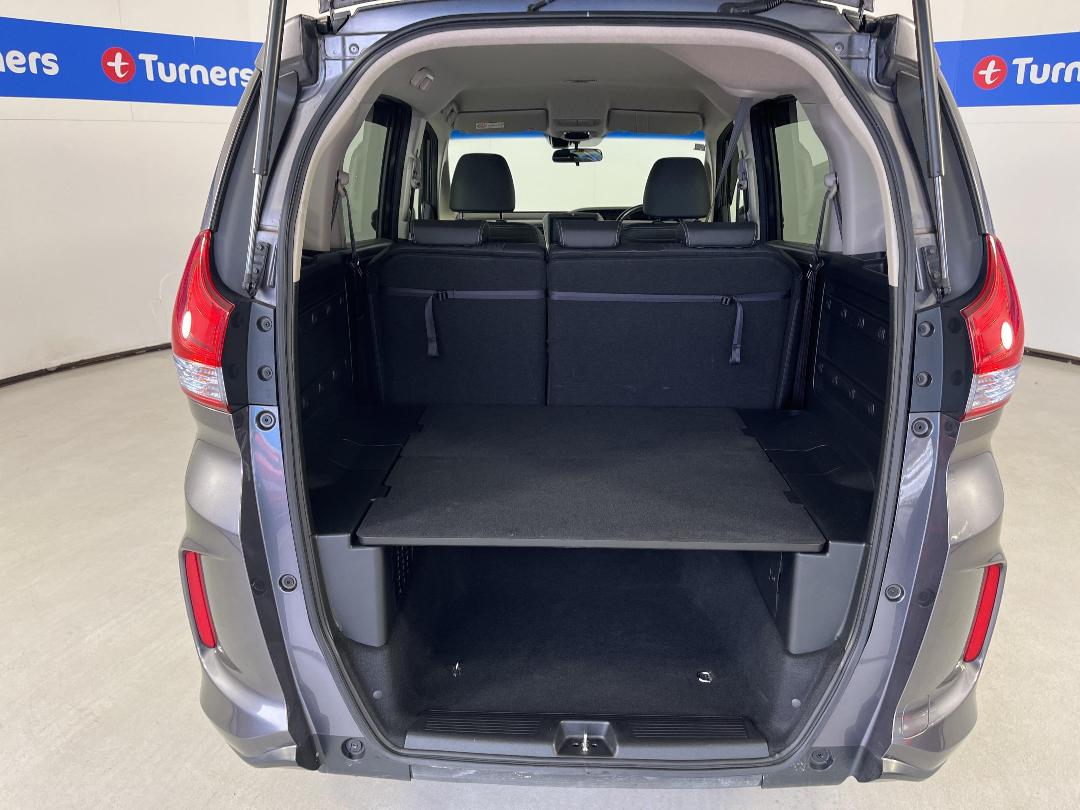 Photo '14' of Honda Freed