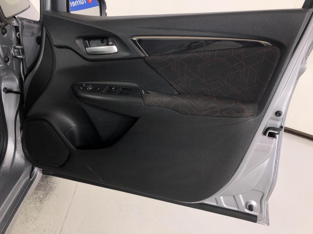 Photo '15' of Honda Jazz Photo '15' of Honda Jazz