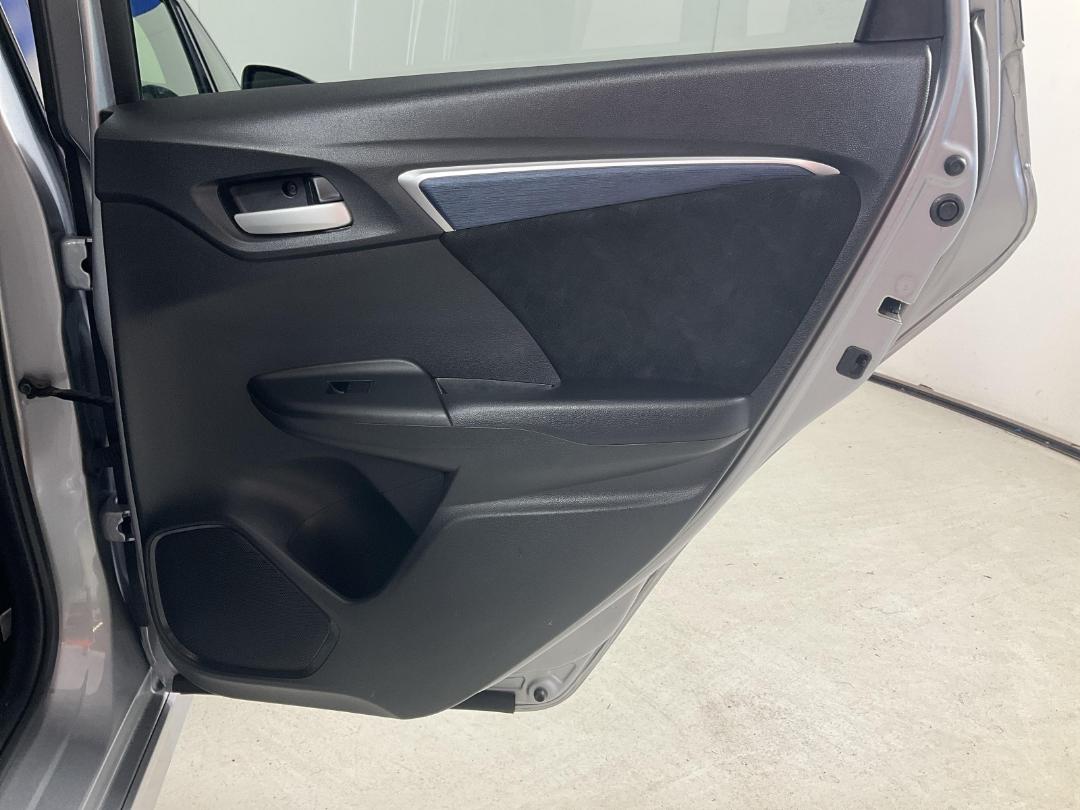 Photo '19' of Honda Shuttle Photo '19' of Honda Shuttle