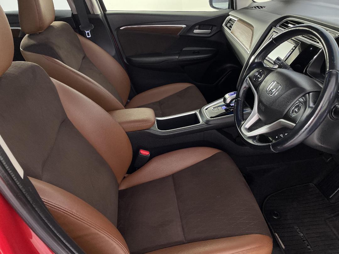 Photo '16' of Honda Shuttle