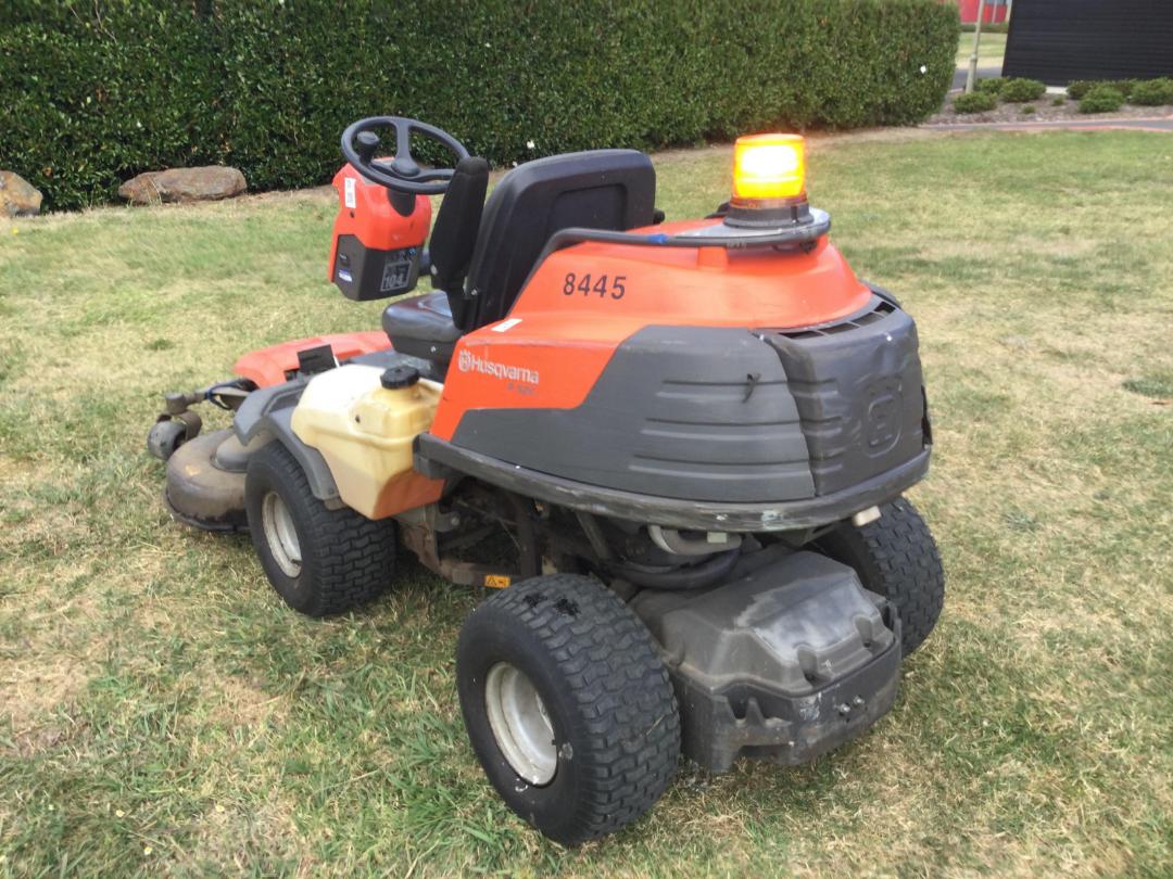 Photo '7' of HUSQVARNA P524 Mower Photo '7' of HUSQVARNA P524 Mower