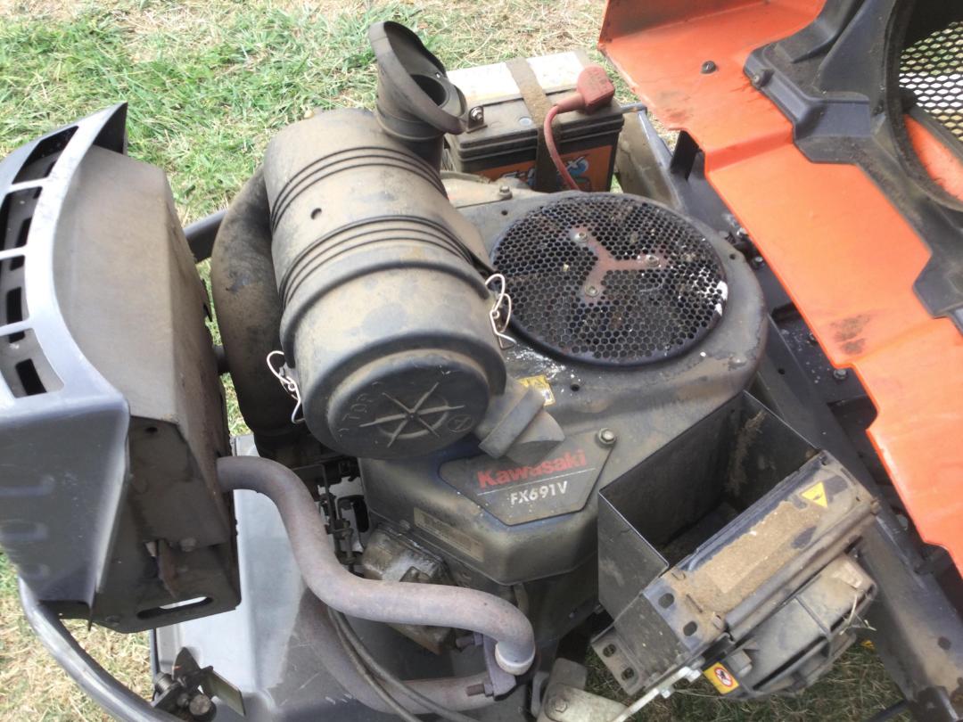 Photo '17' of HUSQVARNA P524 Mower Photo '17' of HUSQVARNA P524 Mower