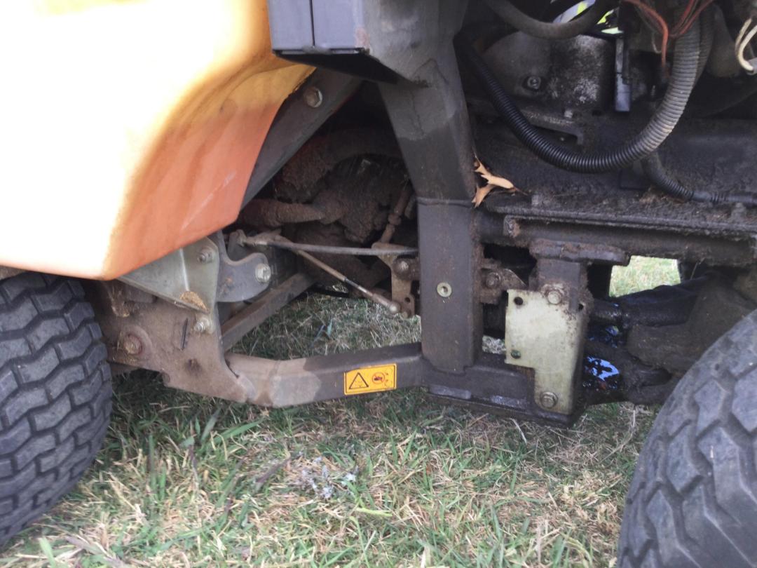Photo '20' of HUSQVARNA P524 Mower Photo '20' of HUSQVARNA P524 Mower