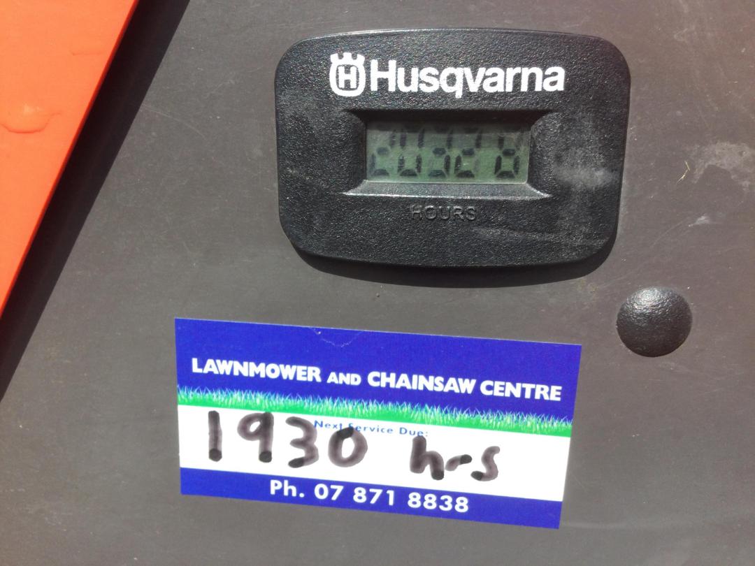 Photo '34' of HUSQVARNA P524 Mower Photo '34' of HUSQVARNA P524 Mower