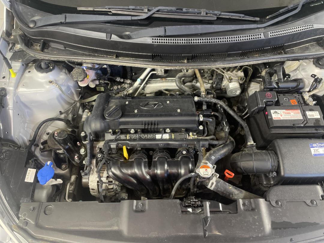 Photo '13' of Hyundai Accent Photo '13' of Hyundai Accent