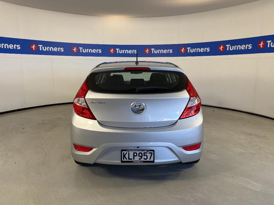 Photo '6' of Hyundai Accent