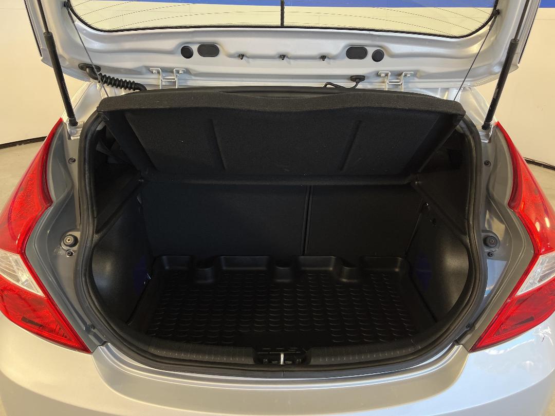 Photo '14' of Hyundai Accent