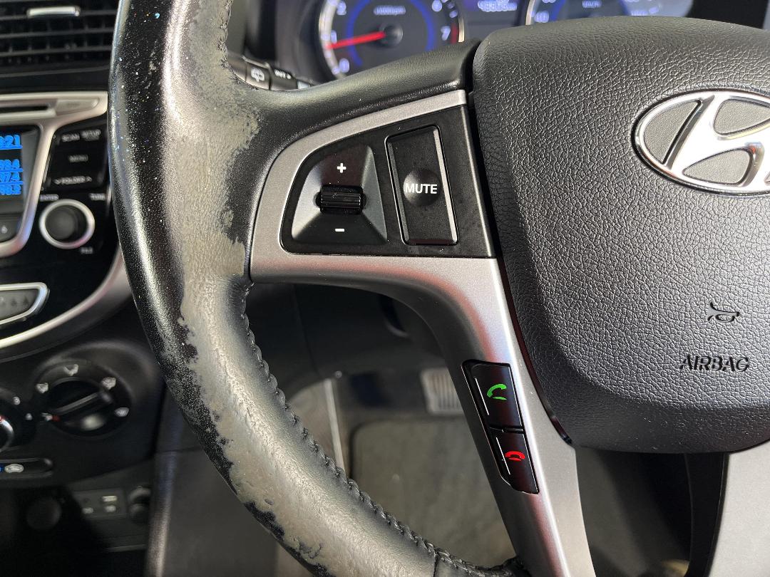 Photo '27' of Hyundai Accent