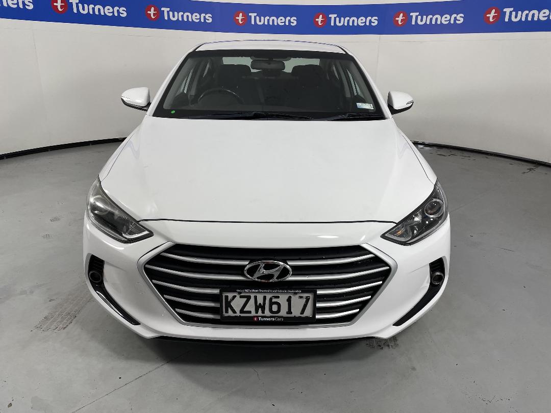 Photo '2' of Hyundai Elantra Photo '2' of Hyundai Elantra