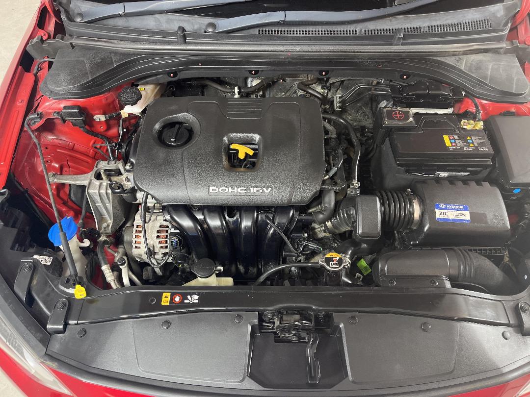 Photo '13' of Hyundai Elantra Photo '13' of Hyundai Elantra