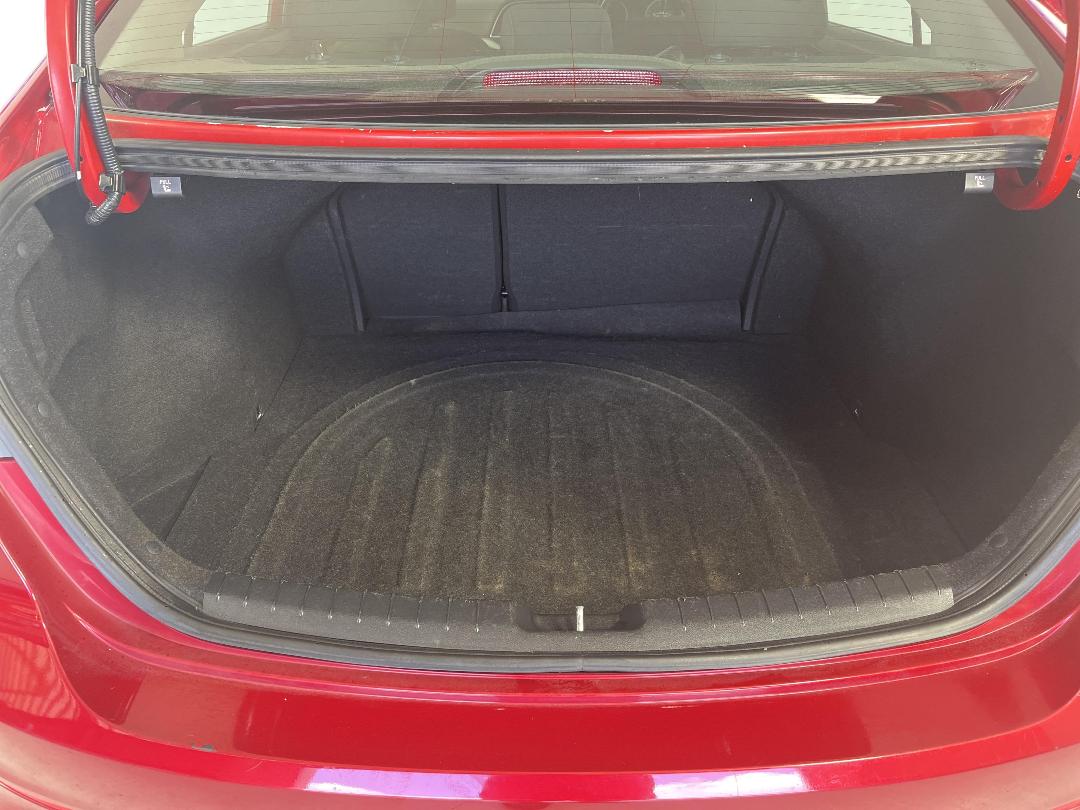 Photo '14' of Hyundai Elantra Photo '14' of Hyundai Elantra