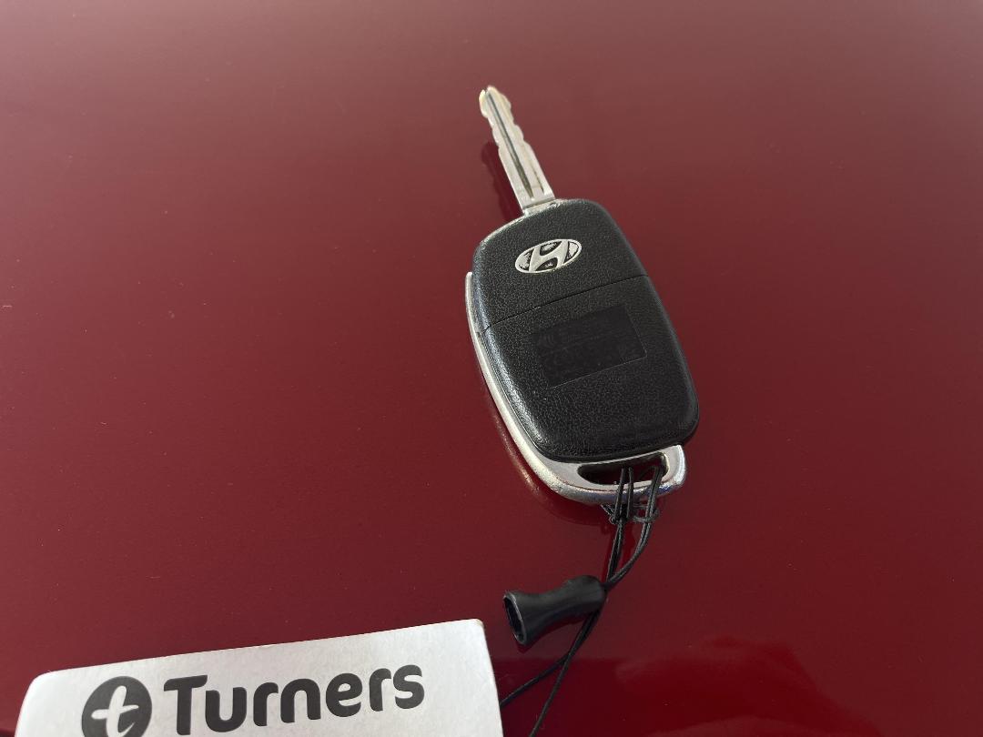 Photo '22' of Hyundai Elantra Photo '22' of Hyundai Elantra