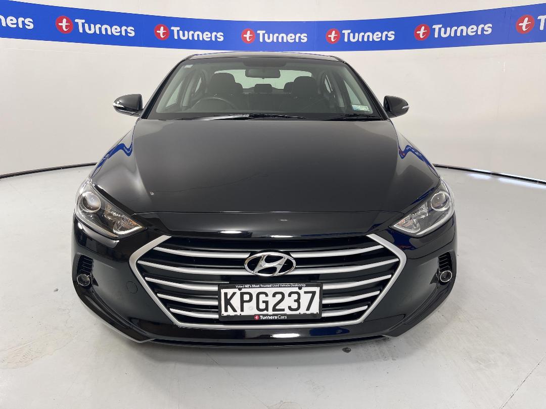 Photo '2' of Hyundai Elantra Photo '2' of Hyundai Elantra